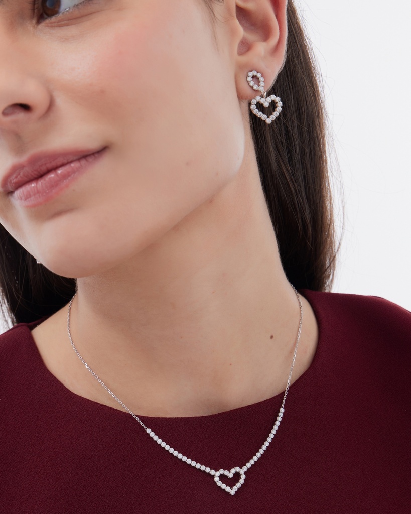 Pendientes cortos Muá lágrima y corazón con cristales riviere blanco en plata baño rodio