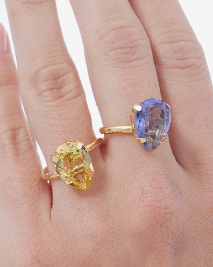 Anillo ajustable Fleur lágrima con cristal en Plata baño Oro