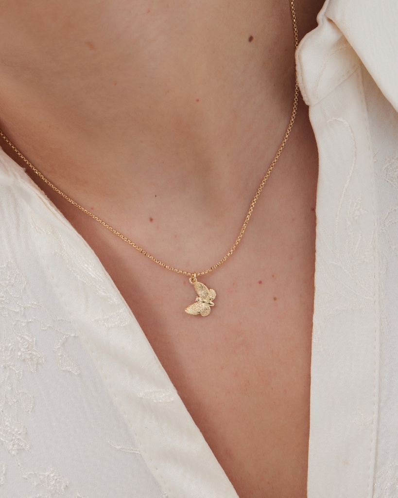 Collar corto Fleur mariposa en Plata baño Oro