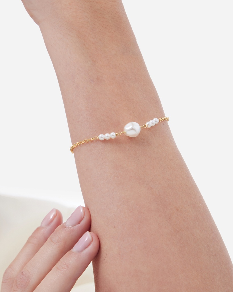 Pulsera Solene con perla barroca en Plata baño Oro
