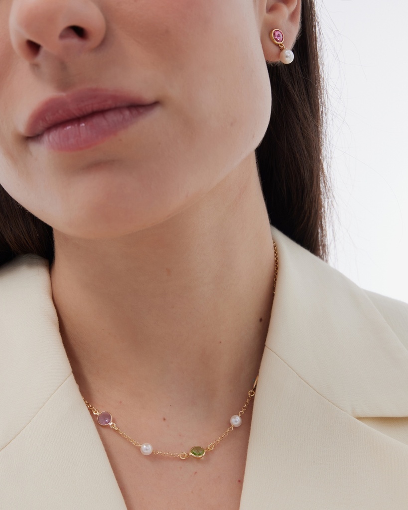 Pendientes cortos Solene con perla y cristal en Plata baño Oro