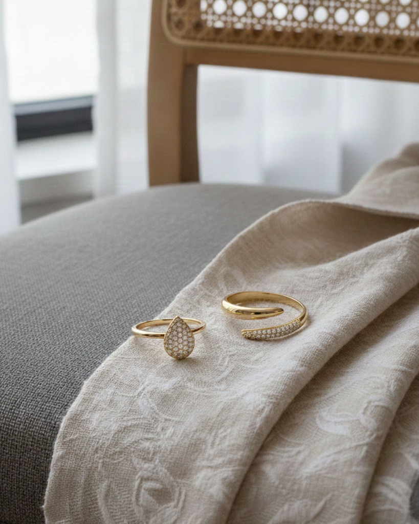 Anillo ajustable Lux gota con circonita blanca en Plata